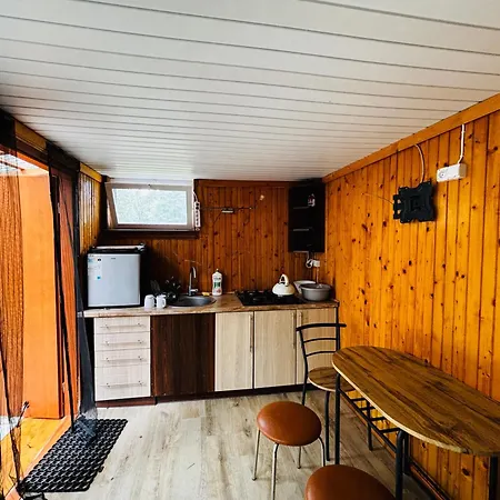 Nad Jeziorem Holiday home *